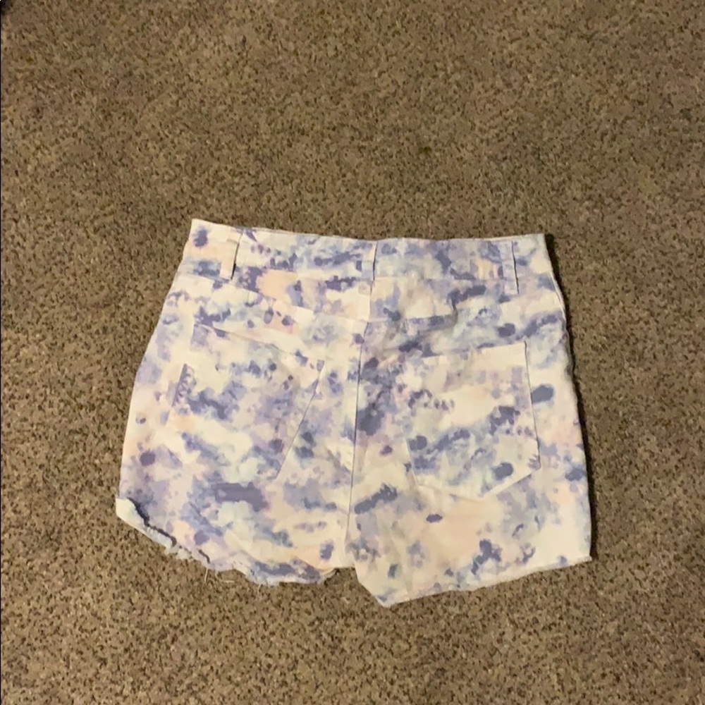 Shorts - Picture 4 of 4